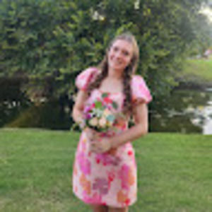 Meet your Posher, Avery